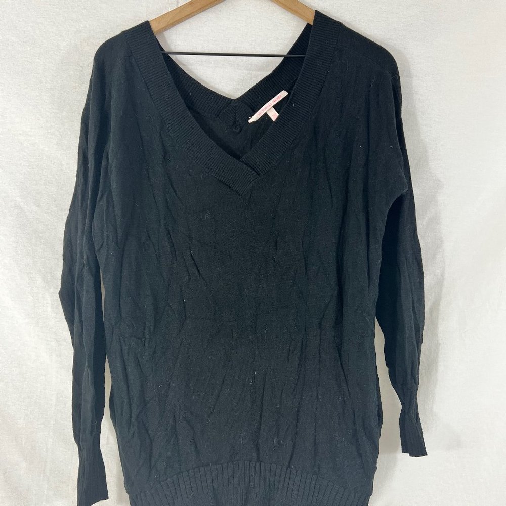 Gently-worn VS v-neck thin sweater